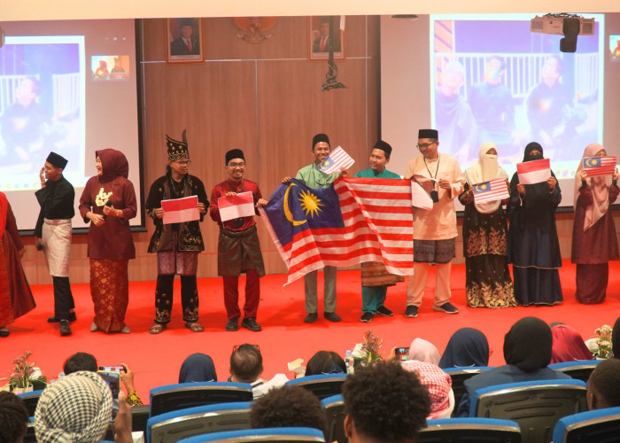 Mahasiswa Asing dari 10 Negara Debat Budaya Gunakan Bahasa Indonesia di UIN Raden Fatah,  Grafitaci 2025 