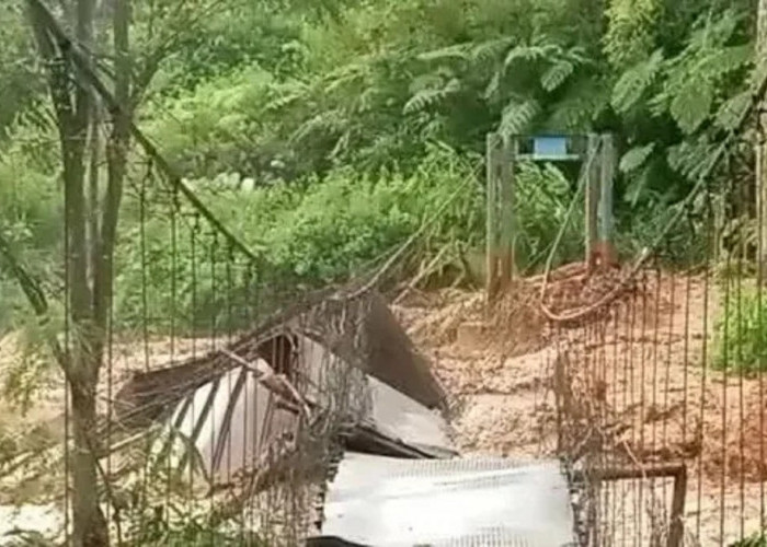 Banjir di Kabupaten  Empat Lawang, Jembatan Hanyut Tempat Wisata Porak Poranda
