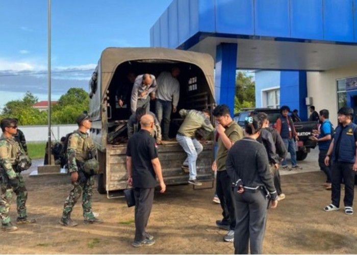 15 Warga Negara China yang Serang Prajurit TNI di Ketapang Dibawa Petugas