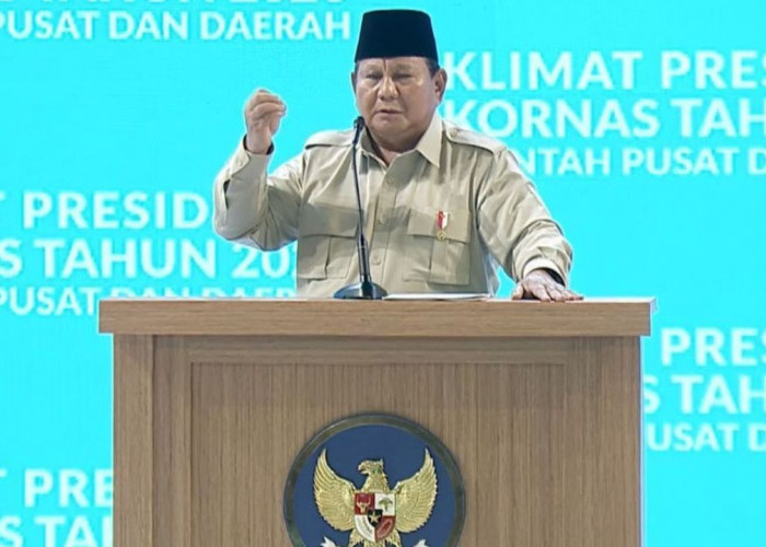 Diserang Soal Anggaran, Prabowo Balik Sindir Budaya Rapat dan Seminar di Hotel! 