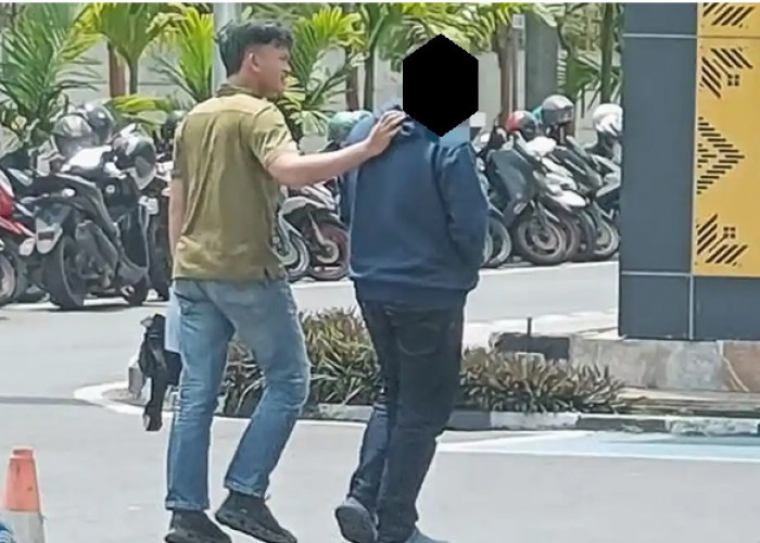 Astaga! Transfer Bayar Paket COD Rp93 Ribu Malah Terkirim Rp 93 Juta, Uangnya Langsung Dihabisin Kurir 
