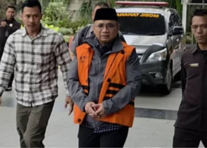 Yaqut Cholil Kembali ke Penjara Setelah Jadi Tahanan Rumah, Tangan Tak Terborgol Jadi Sorotan, Kenapa?