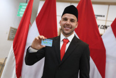 Simsalabim! Dalam Sehari Langsung Punya KTP Usai Direstui DPR Jadi WNI, Kapan Calvin Verdonk Debut di Timnas?