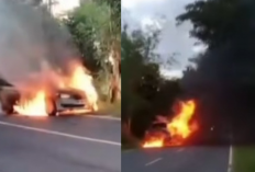 Heboh! Mobil BMW Matic Terbakar di Depan Balai Desa Ketapang Timur, Api Menjalar Cepat