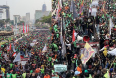 Demo Besar-besaran Tuntut THR, Ojol Off Bid Massal di Berbagai Kota, Ini Daftar Daerah Terdampak!