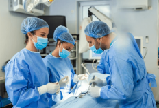 Gak Cuma UI & UGM! Ini 5 Universitas Kedokteran Terbaik di Indonesia yang Lulusannya Langsung Dilirik RS Top!