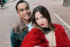 Ardi Bakrie Santai Main Tenis Bareng Aburizal Bakrie di Tengah Isu Cerai dengan Nia Ramadhani