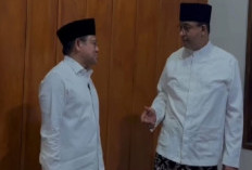 Kocak! Cak Imin Nekad 'Pecut' Anies Pakai Sarung Demi Konten 