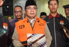 Berbaju Tahanan, Yaqut Cholil Akui Tidak Terima Sepeserpun dari Kasus Korupsi Kuota Haji!