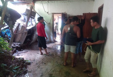 Longsor 3 Titik, Lalu Lintas Sumsel - Bengkulu Lumpuh, 1 Rumah Rusak Ratusan Pelajar Putar Balik