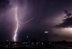 Diduga Main Ponsel, Tiga Anggota TNI Tersambar Petir, Satu Meninggal Dunia