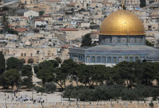 Serbu Al Alqsa, Warga Israel Sumpahi Orang Arab, Teriakkan Ini!