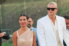 Sang Kekasih Terlalu Agresif, Striker City Ini Merasa Malu 