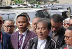 Tak Kunjung Usai! Roy Suryo CS Ajukan Gelar Perkara Khusus Dugaan Ijazah Palsu Jokowi ke Polda Metro Jaya