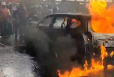 Detik-Detik Mencekam Minibus Ludes Terbakar di Ambon, Baru Isi BBM Sopir Menghilang