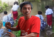 Viral Bocah SD Semarang Nyeker ke Sekolah Lewat Sungai Gegara Akses Rumah Ditutup, Ibunya Nangis!