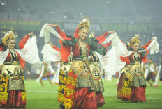 Meriah! Tari Remo dan Gandrung Buka Super League 2025/2026 di GBT