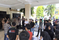 Kaban Kesbangpol Lahat Didemo, Buntut Pesan Pribadi yang Membuat Risih Seorang Perempuan