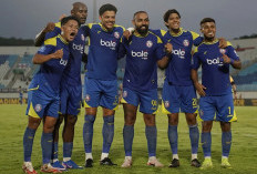 Arema FC Berjuang Untuk Kebahagiaan Suporter  