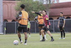 Serukan Bonek Penuhi GBT 30 Januari 2024, Apa Yang Akan Dilakukan Paul Munster? Ini Katanya