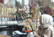 Sudah Tahu Belum! Palembang Miliki Wayang Kulit, Kawula Muda Asik jadi Dalang