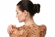 Kulit Kering Bersinar! Tips Memilih Body Scrub untuk Kulit Lebih Cerah, Kuy Praktekin Girls