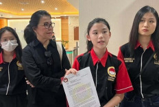 Keluarga Alvin Lim Bantah Kematian Terkait Podcast, Sebut Farhat Abbas Hanya Cari Sensasi!