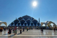 Jabar Darurat Premanisme, Sampai Masjid Al Jabar Dikuasai Pungli Berkedok Parkir dan Uang Titip Sandal