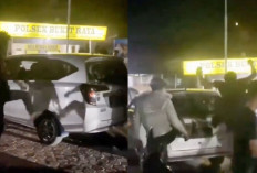 Video Viral Wanita Dikeroyok Debt Collector di Depan Polsek, Jabatan Kapolsek Bukit Raya Dicopot