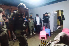 Viral! Satpol PP Banjarnegara Grebek Rumah Warga, Puluhan Botol Miras Disita Saat Idul Fitri