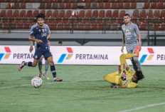 Mendadak Pemain Persebaya Jalan Kaki Usai Taklukkan Arema 1-0, Ada Apa Ya? Nih Simak Penjelasannya