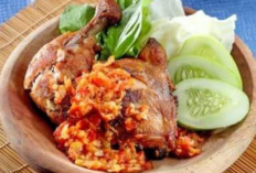 Resep Ayam Penyet Sambal Merah Pedasnya Bikin Ketagihan, Gampang Banget Dibuat di Rumah!