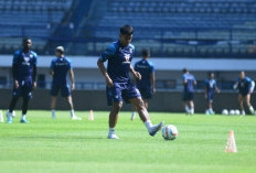 2 Tes Ini Akan Dilakukan Bojan Hodak di Latihan Perdana Persib, Tak Ada Toleransi Bagi Pemain Kegendutan