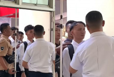 Viral Proses Rekrutmen PT KAI Uji Pelamar Lewati Benang Pengukur Tinggi Badan, Netizen: Mending Kerja di LN