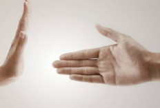 Muslim Wajib Tau Nih! Cara Halus Menghindari Salaman di Hari Raya ala Buya Yahya