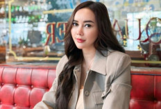 Aura Kasih Tutup Kolom Komentar, Rumor Hubungan dengan Ridwan Kamil Makin Panas!  