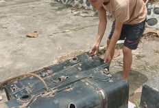 Usai Antri Isi BBM di SPBU, Belasan Mobil Truk di Kota Lubuklinggau Mogok, Diduga Solar Bercampur Air 