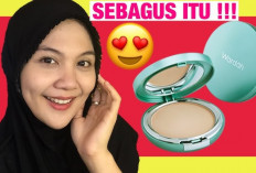 4 Rekomendasi Bedak Padat Wardah yang Tahan Lama dan Bikin Glowing Seharian, Kamu Wajib Punya!
