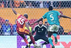 Carragher: Saya tidak Lihat Tim Top tapi Nonton Tim Basket 