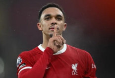 Trent Alexander-Arnold Bertahan demi Ban Kapten Liverpool