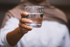 Bolehkah Sahur Hanya dengan Air? Begini Penjelasan Menurut Syekh Muhammad bin Shalih Al Utsaimin...