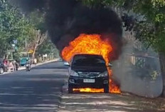 Mobil Innova Terbakar Bikin Panik Warga. Ini Penyebabnya? 