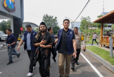 Viral! Gus Samsudin Paranormal Ajaran Sesat Video Tukar Pasangan, Dijemput Paksa oleh Polda Jatim, Kenapa?