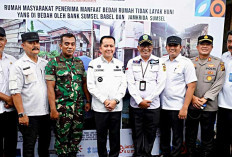 Pj Gubernur Agus Fatoni Launching Perbaikan RTLH dan Pemberian Sanitasi Secara Serentak se-Sumsel