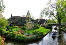 Potret Desa Terapung Giethoorn, Tak Miliki Akses Jalan 