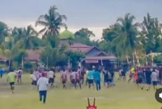 Turnamen Sepakbola Tarkam  Rusuh, Penonton dan Pemain Terlibat Baku Hantam, 2 Pingsan