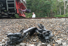 Motor Tertabrak Kereta Api, Satu Tewas Dibawah Kereta, Satu Tewas Terpelanting
