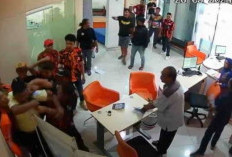 Geram! Abang Jago Berseragam Ormas Geruduk Kantor Leasing, Biang Rusuh...