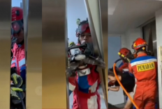 Aksi Heroik Terekam Kamera! Damkar Gerak Cepat Selamatkan Wanita Terjebak di Lift
