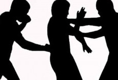 Sadis! Sempat Cekcok, Debt Collector Ayunkan Cangkul ke Korban hingga...